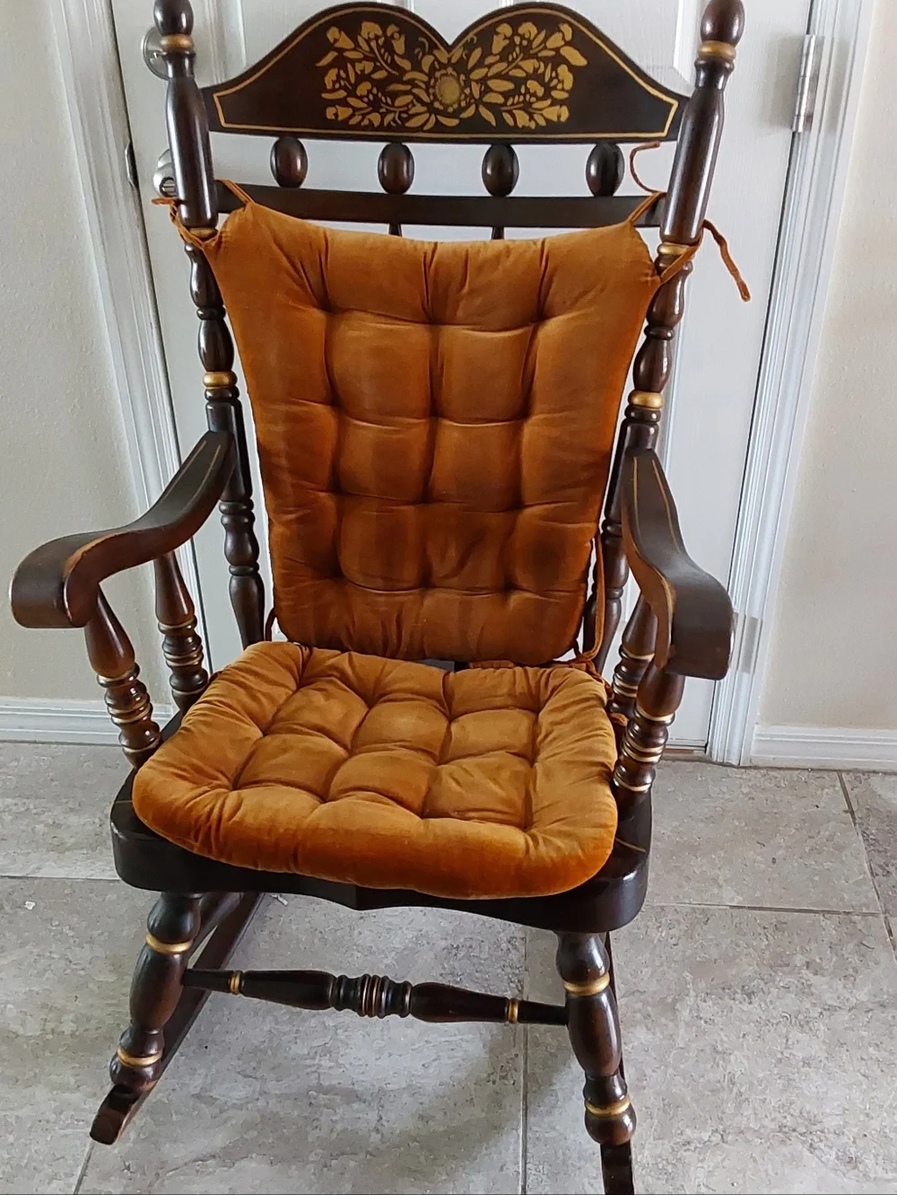 Vintage‎ MCM Virginia House 1008-09-076 Solid Wood Rocking Chair
